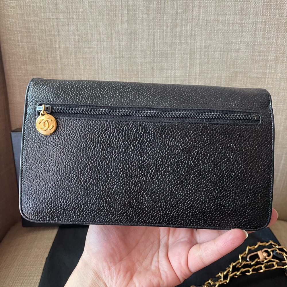 Authentic vintage CHANEL caviar leather bifold wallet 4784055 - Picture 5 of 16